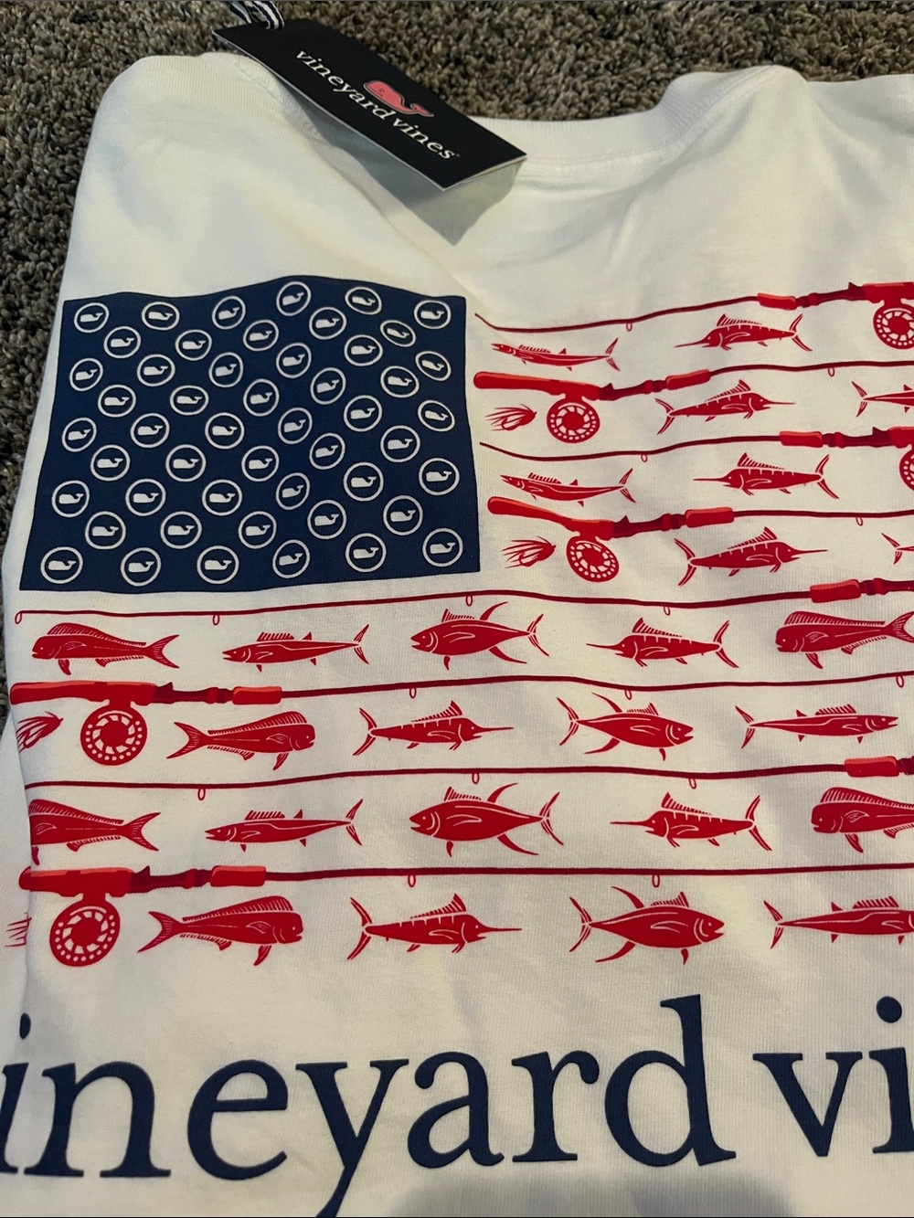 Vineyard Vines White Tee with Red & Navy Flag Fish Graphic - Flag!  NEW! Men S